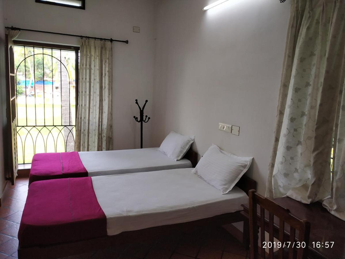 Spice Holidays Kochi Bagian luar foto
